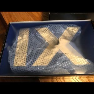 Retro 11 Jordan’s white/legend blue “Columbia’s”